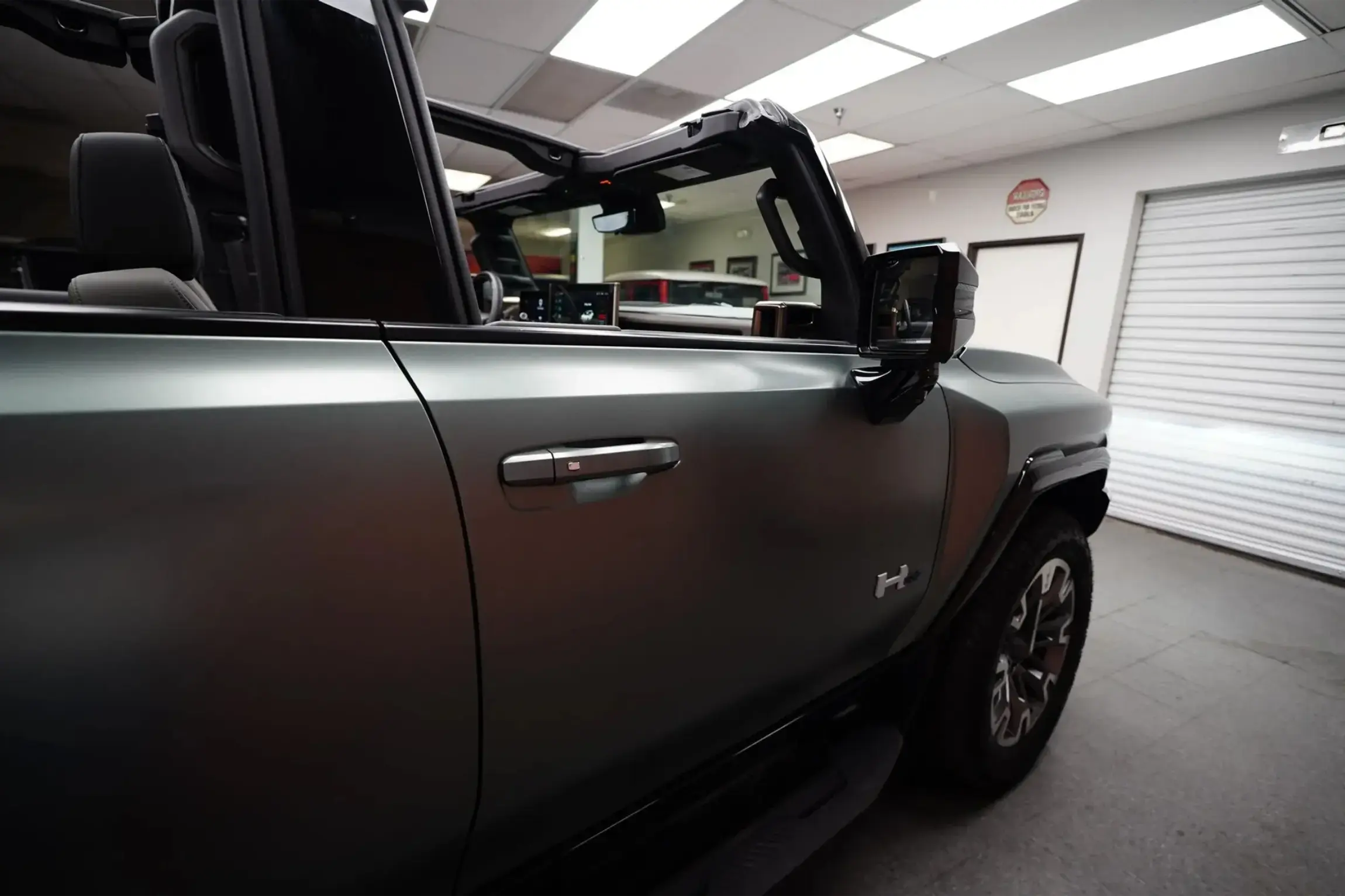 2024 GMC Hummer EV 3X Lunar Edition