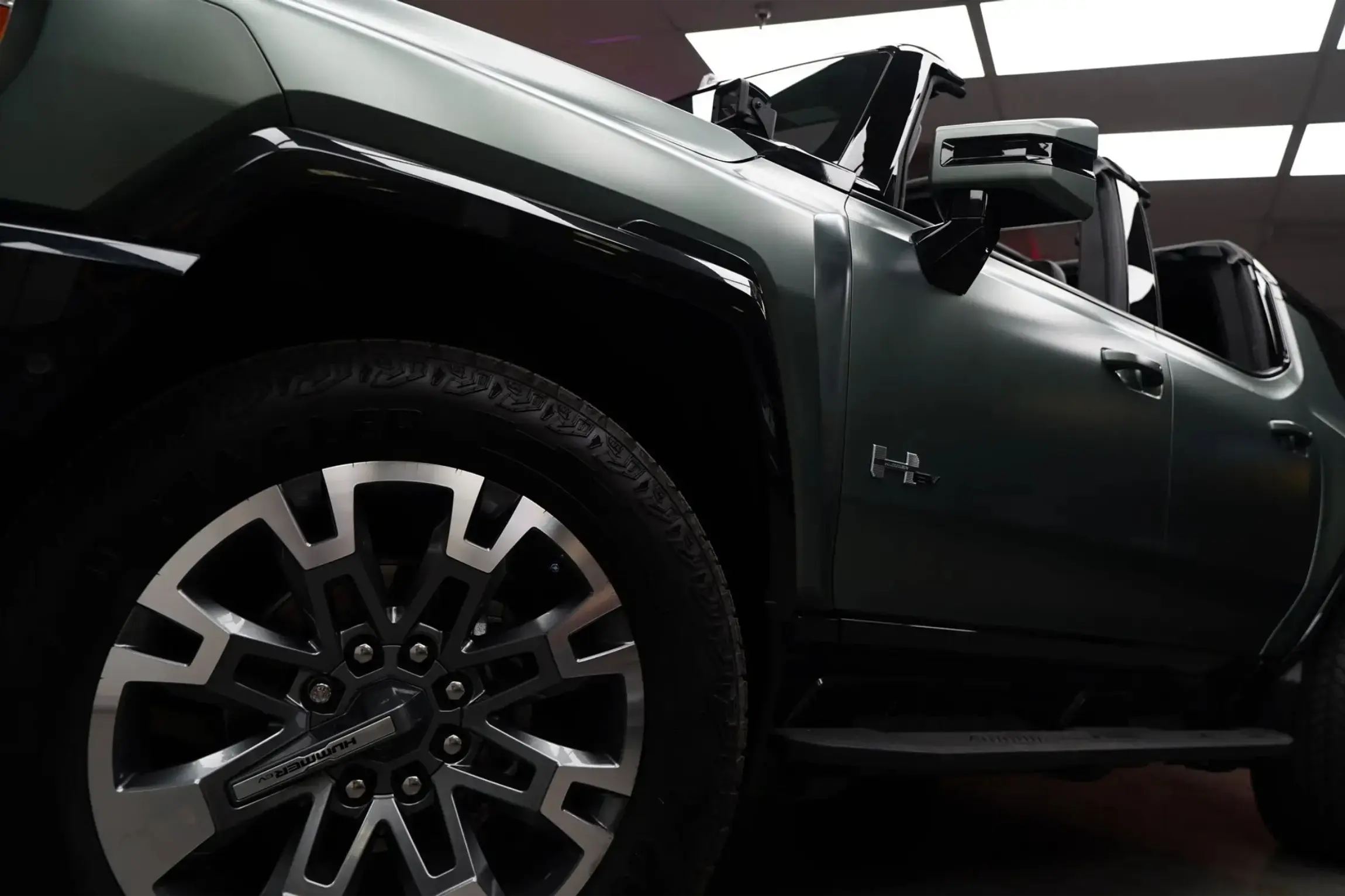 2024 GMC Hummer EV 3X Lunar Edition