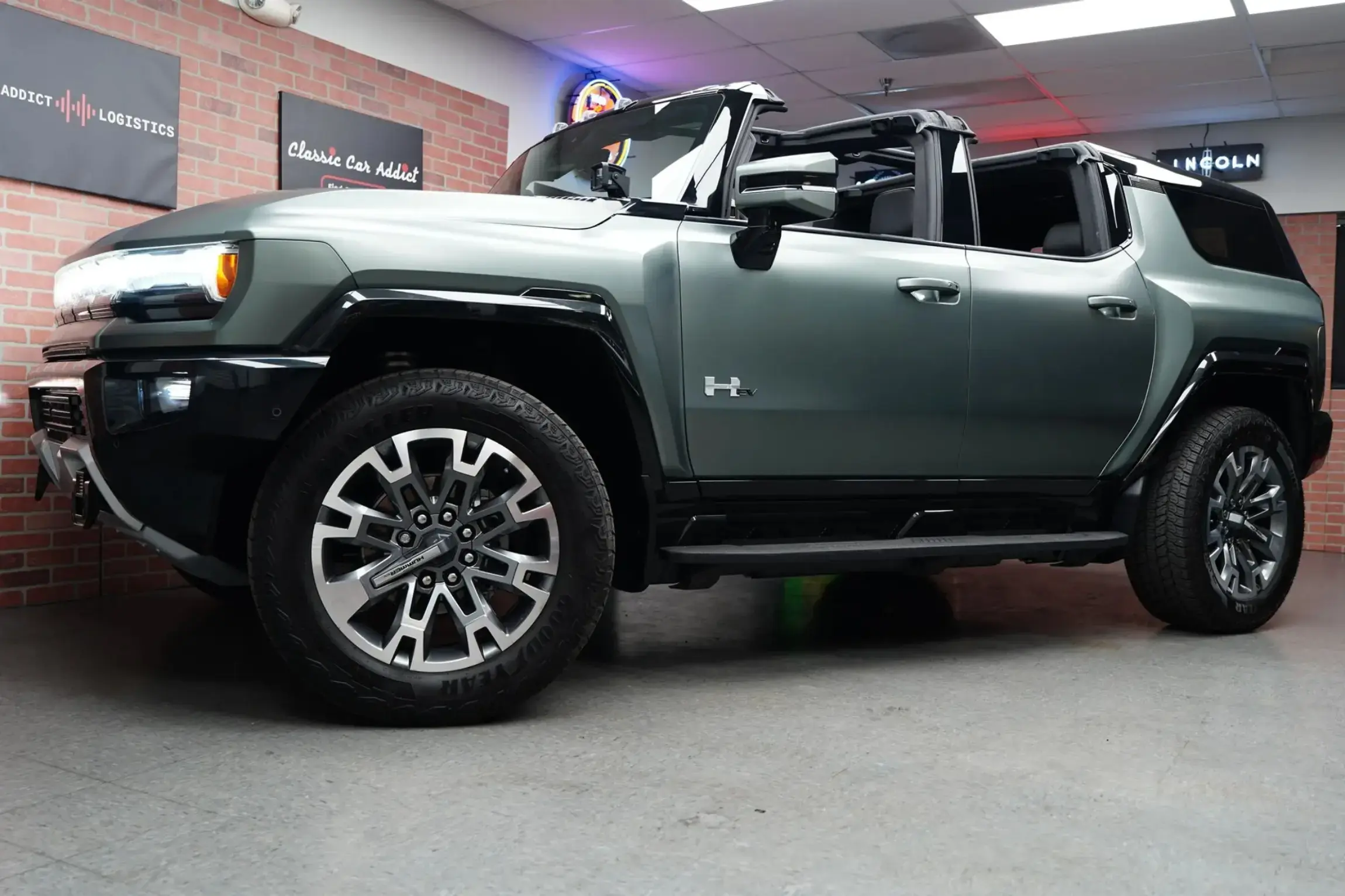 2024 GMC Hummer EV 3X Lunar Edition
