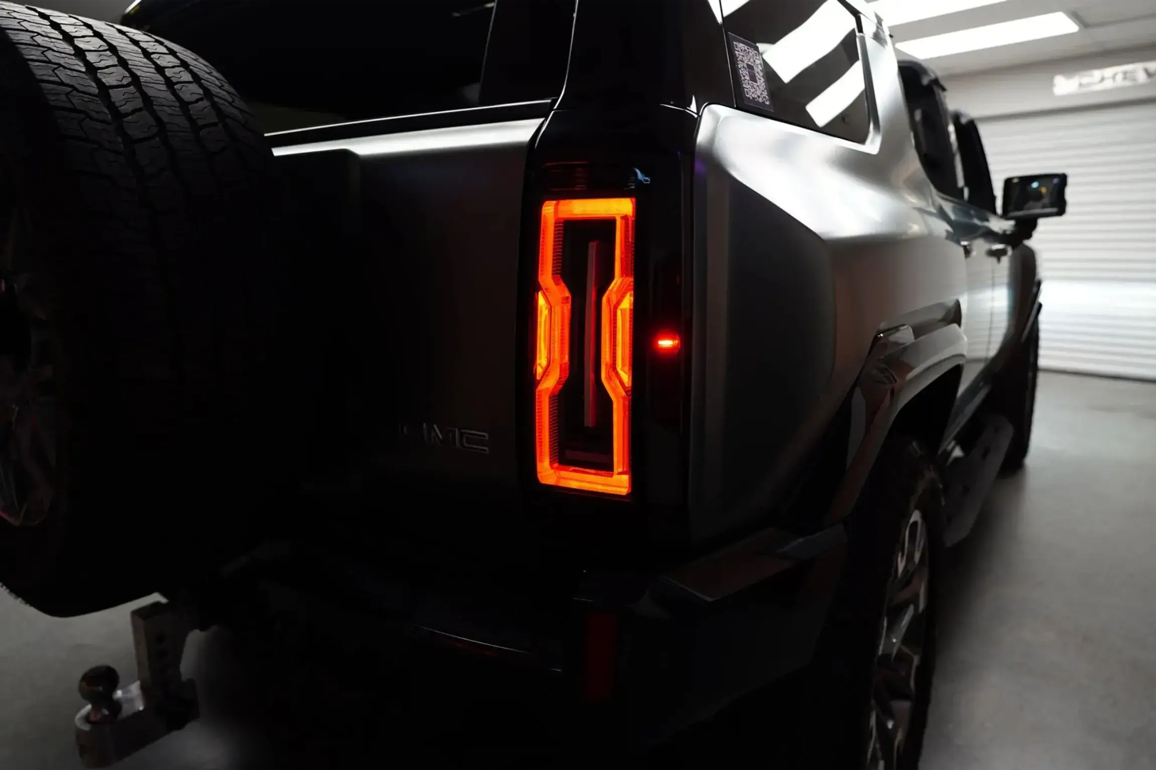 2024 GMC Hummer EV 3X Lunar Edition