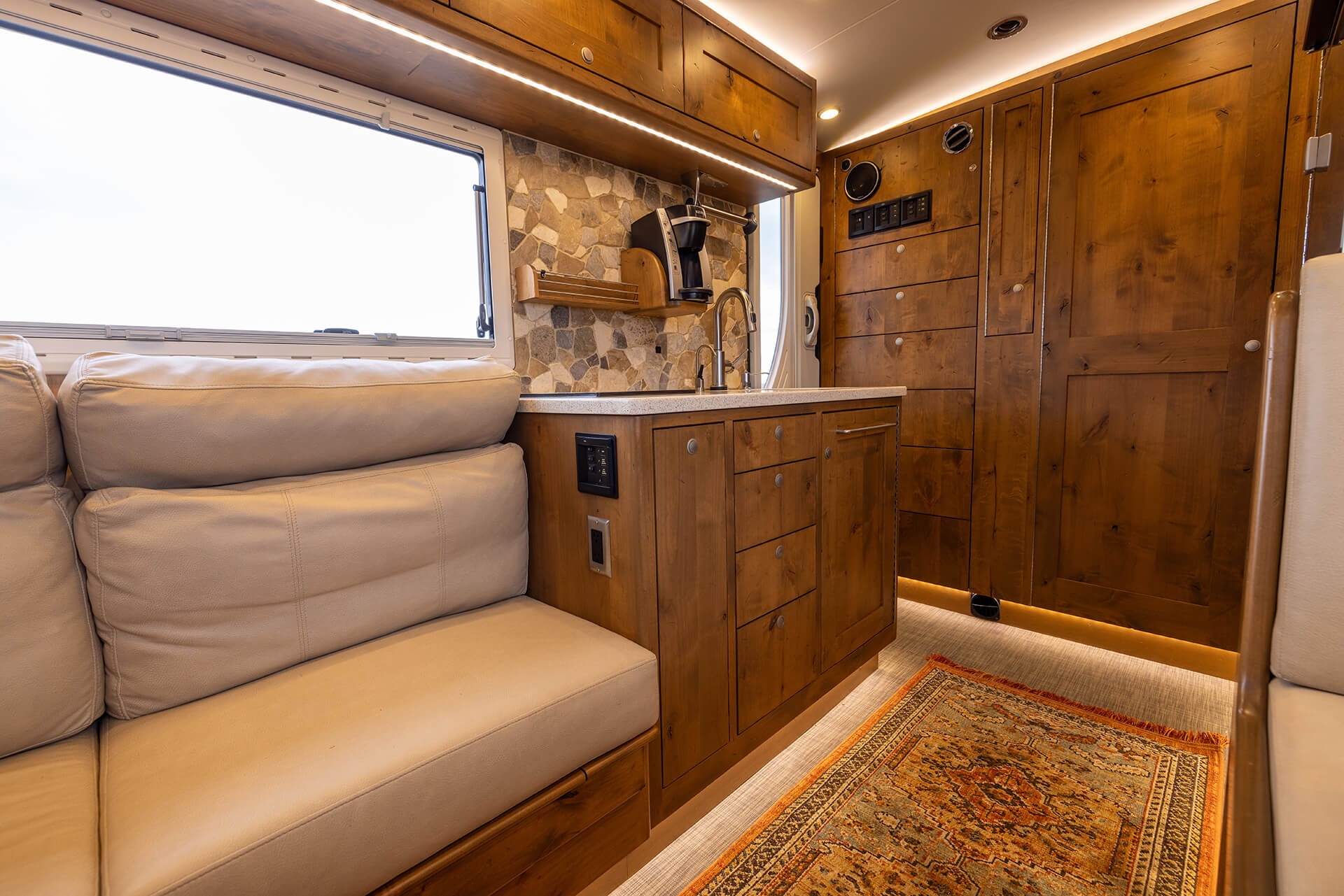 2016 EarthRoamer XV-LTS 161