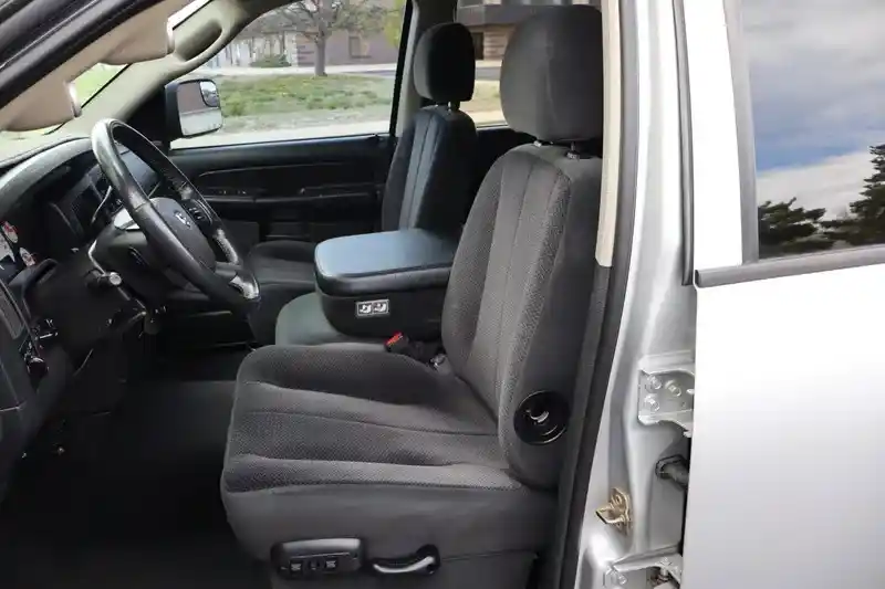 2004 Dodge Ram Pickup 3500 SLT