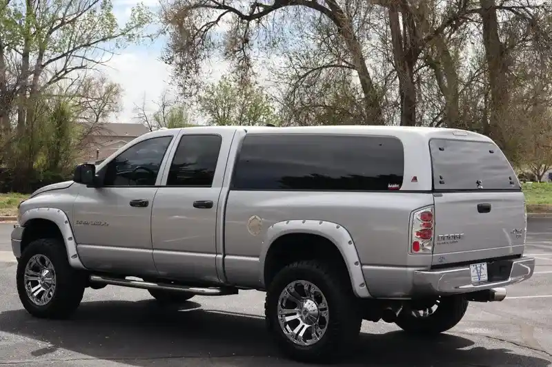 2004 Dodge Ram Pickup 3500 SLT