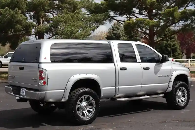 2004 Dodge Ram Pickup 3500 SLT
