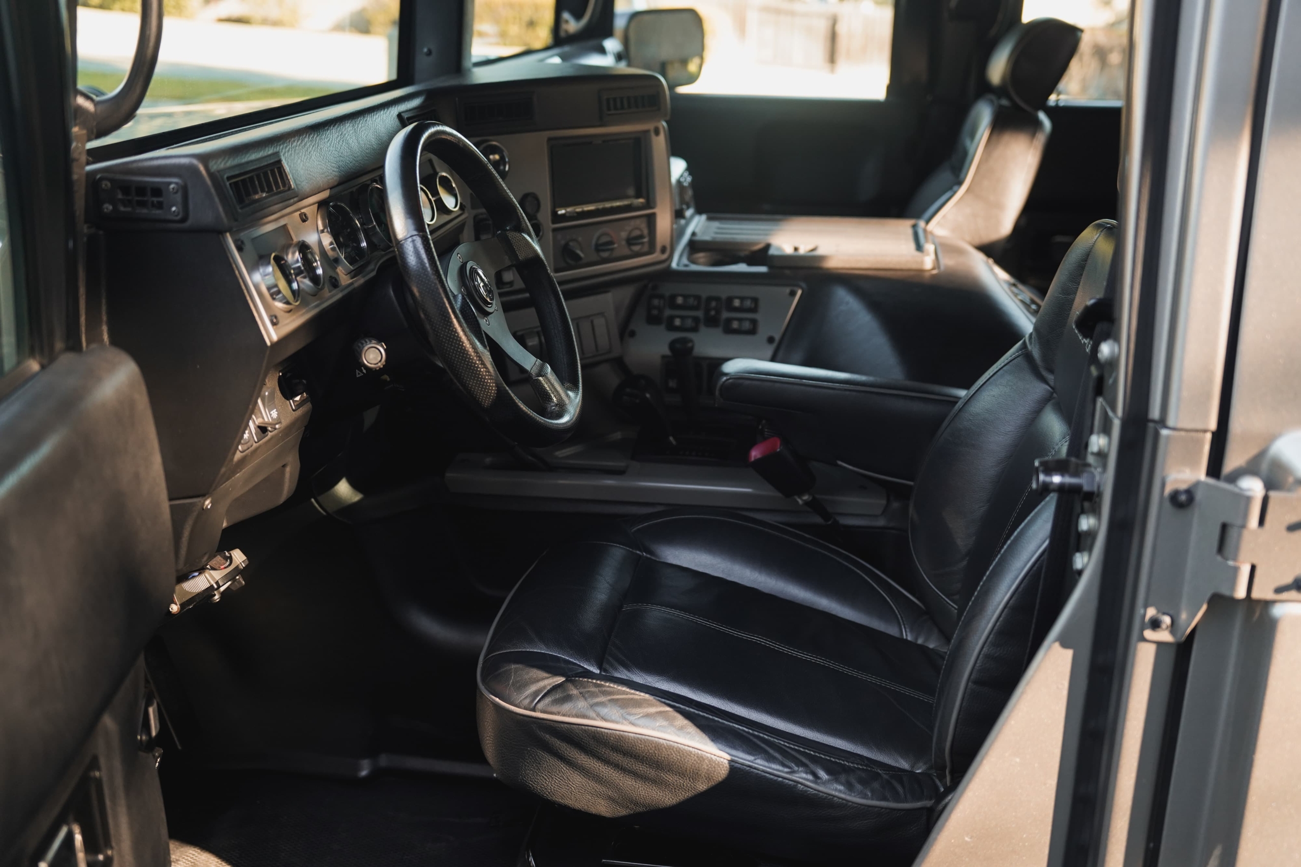 Sold: 2006 Hummer H1 Alpha