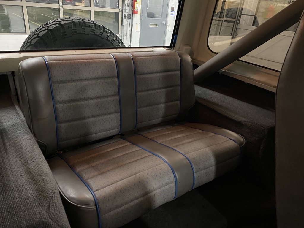 Sold: 1990 Jeep Wrangler Islander YJ