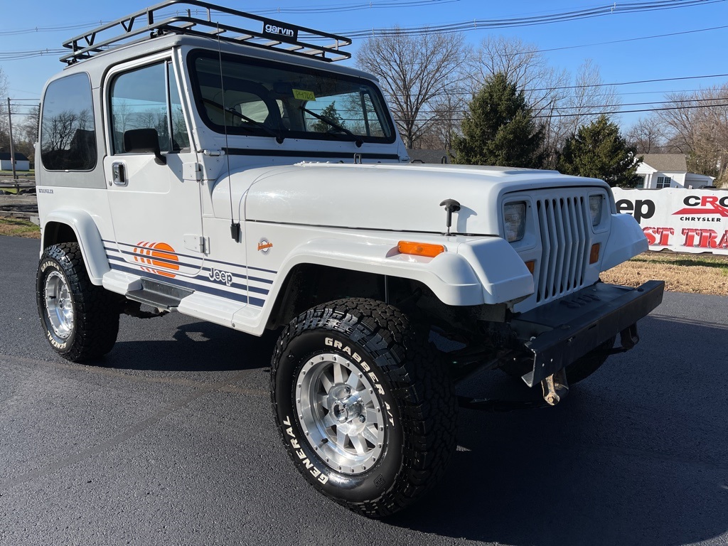 Sold: 1990 Jeep Wrangler Islander YJ
