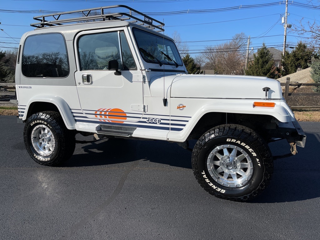 Sold: 1990 Jeep Wrangler Islander YJ