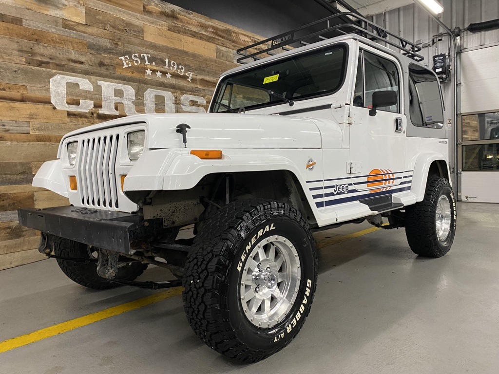 Sold: 1990 Jeep Wrangler Islander YJ