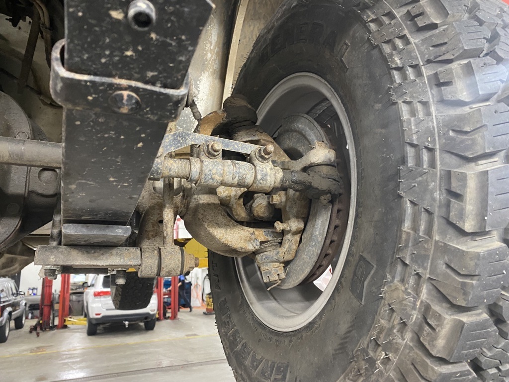 Sold: 1990 Jeep Wrangler Islander YJ