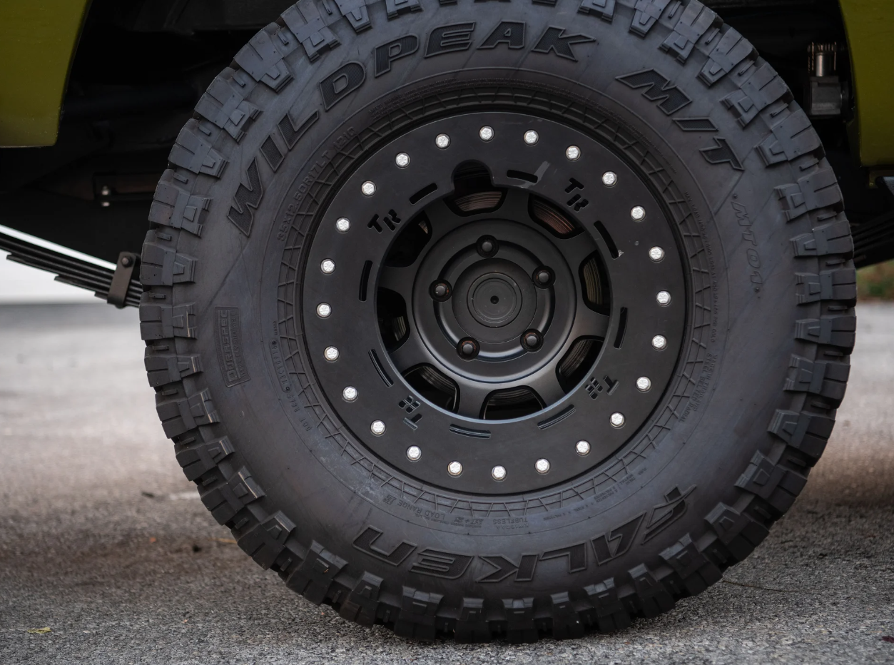 Sold: 1977 International Scout II Traveler