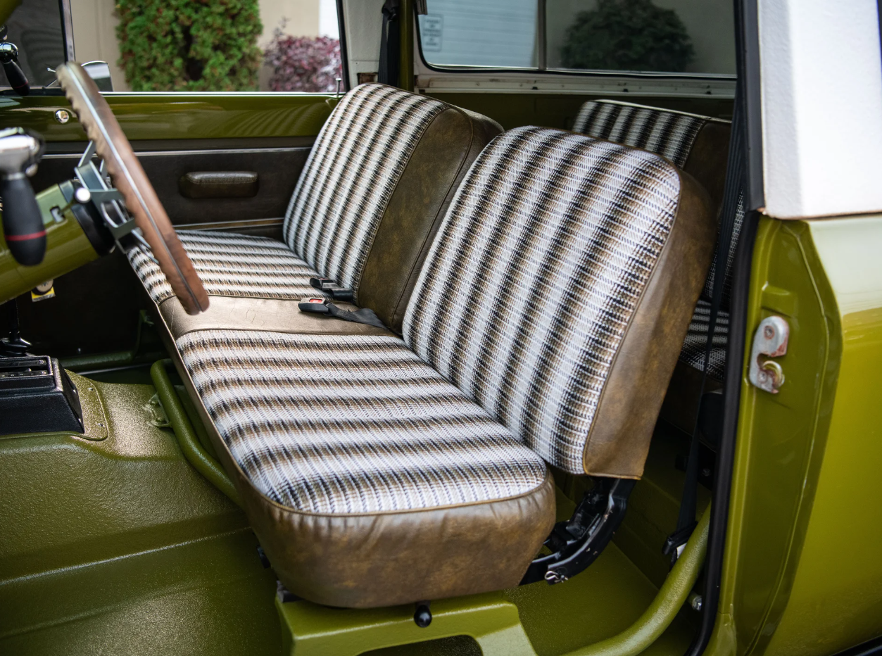 Sold: 1977 International Scout II Traveler