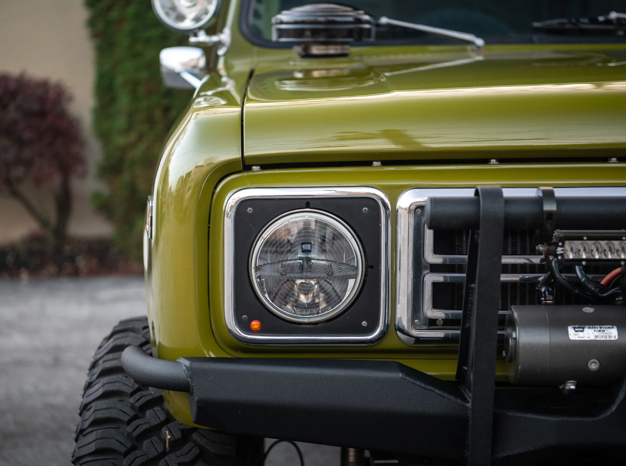 Sold: 1977 International Scout II Traveler