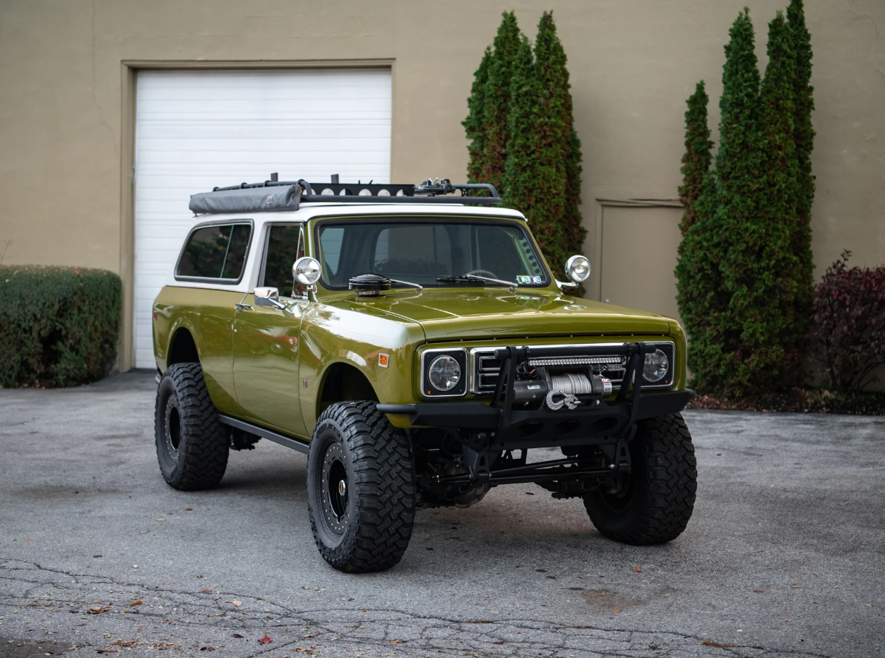 Sold: 1977 International Scout II Traveler