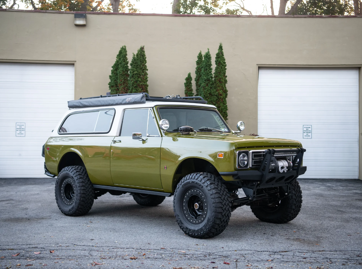 Sold: 1977 International Scout II Traveler