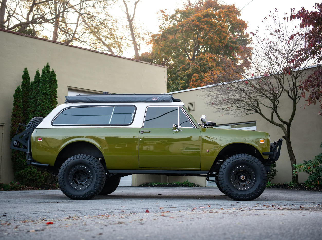Sold: 1977 International Scout II Traveler