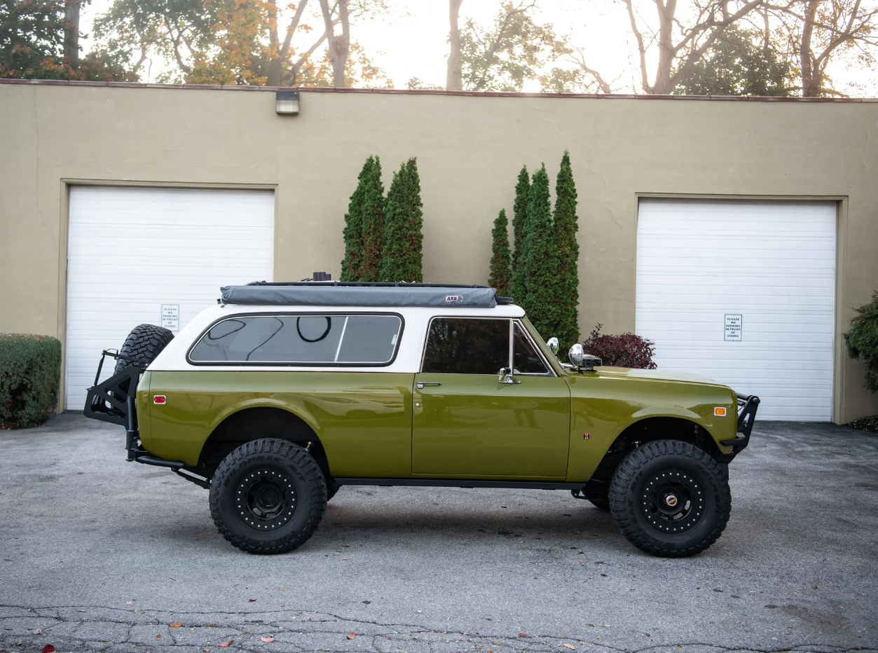 Sold: 1977 International Scout II Traveler