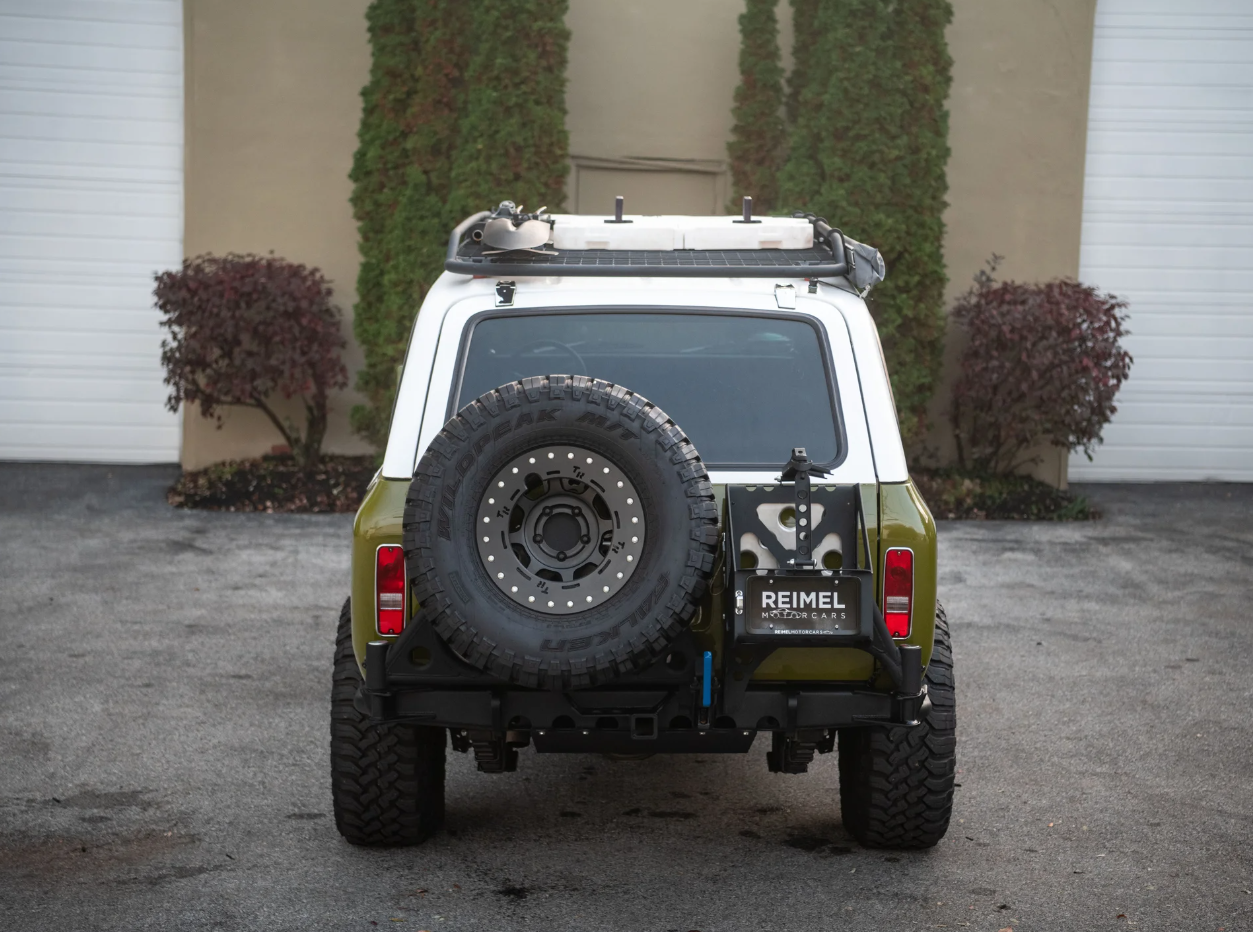 Sold: 1977 International Scout II Traveler