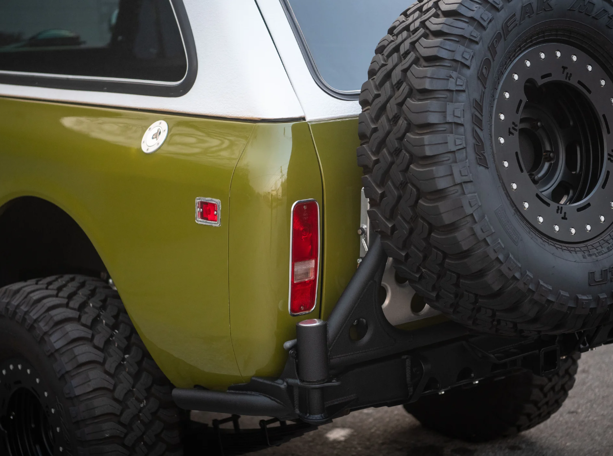 Sold: 1977 International Scout II Traveler