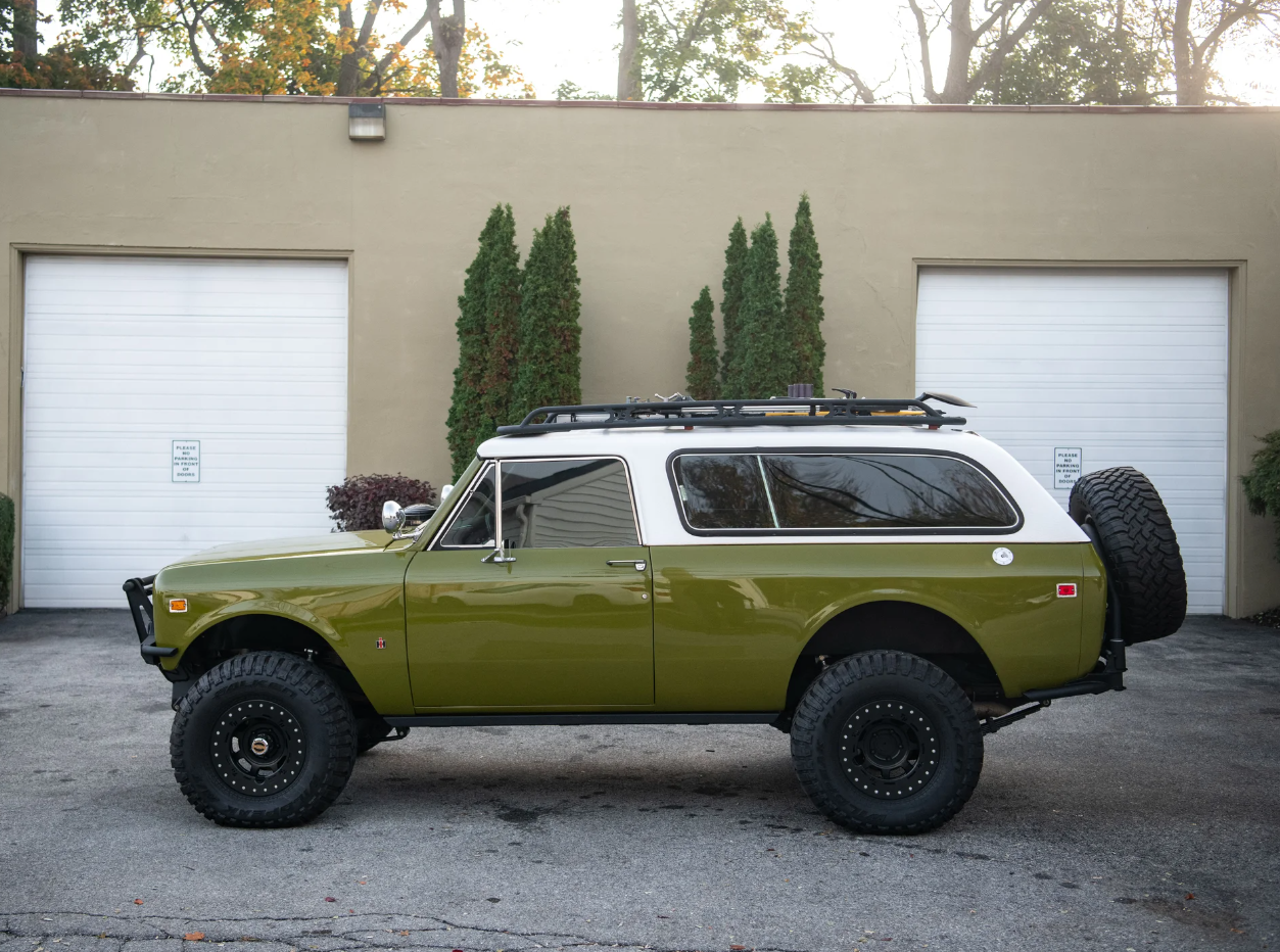 Sold: 1977 International Scout II Traveler