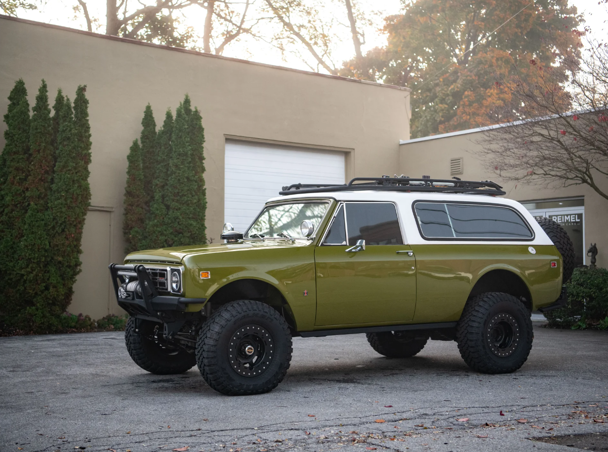 Sold: 1977 International Scout II Traveler