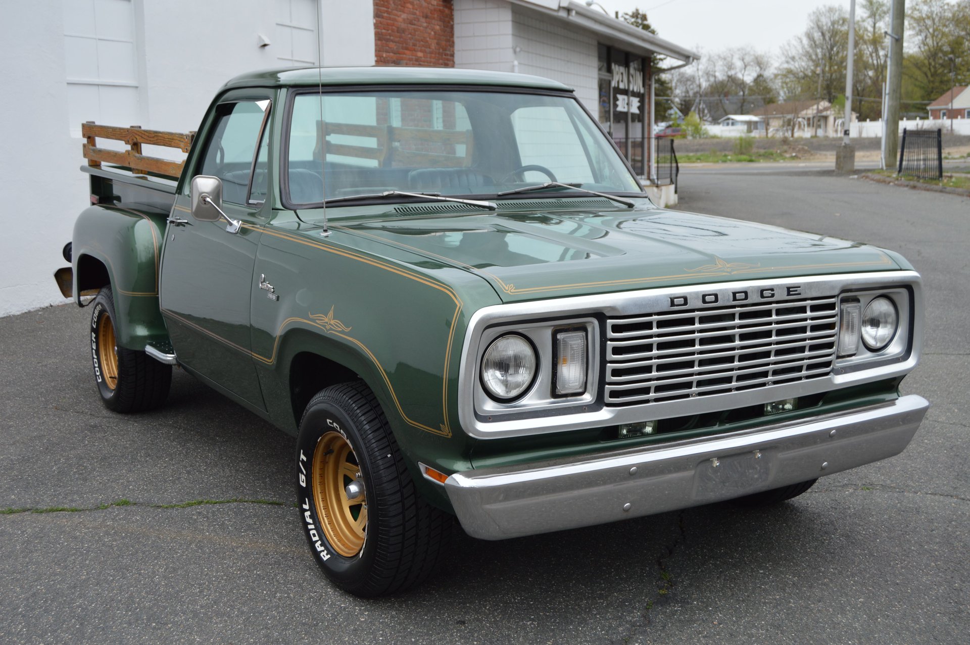 Sold: 1977 Dodge D100 Warlock