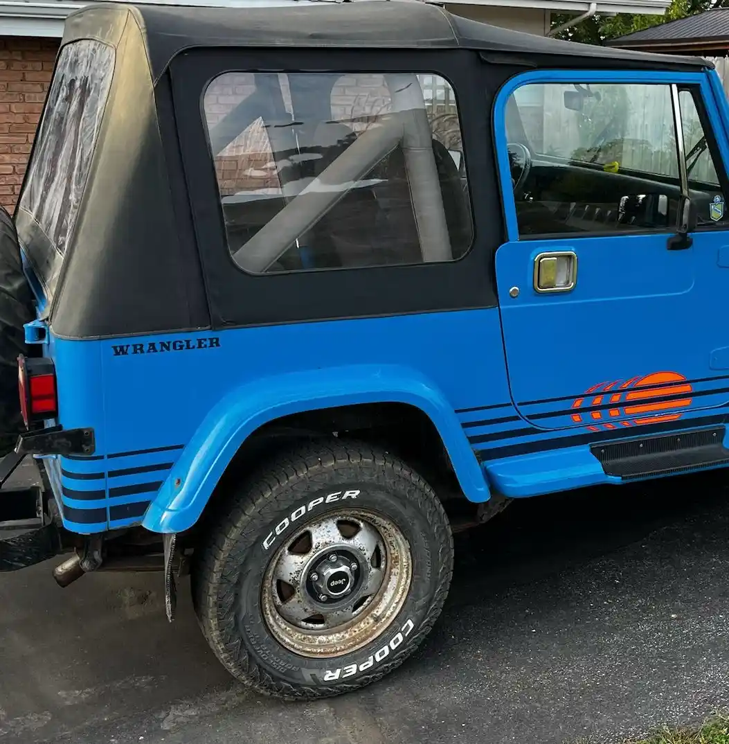 4.2L I6-Powered 1989 Jeep Wrangler Islander