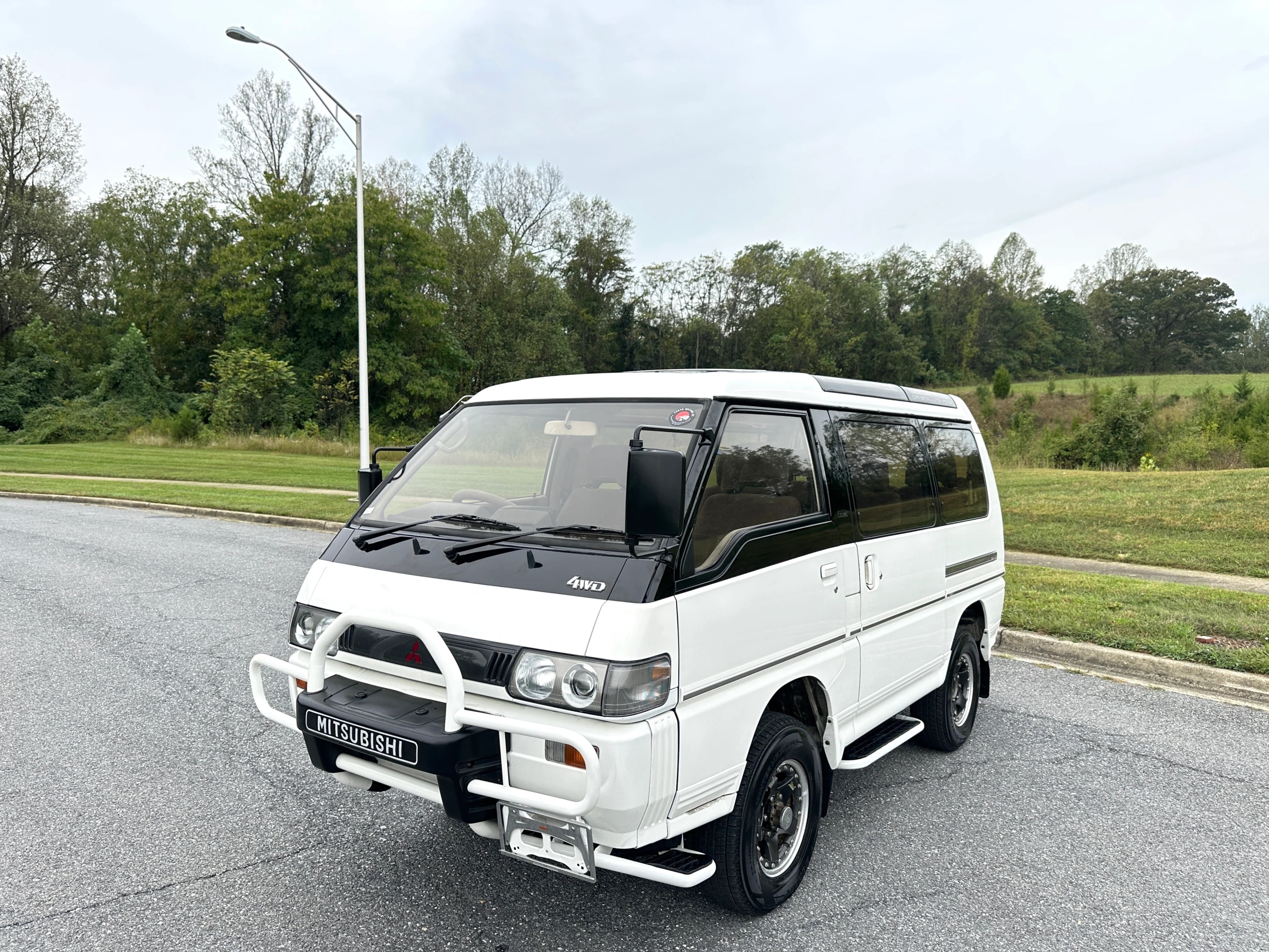 1991 Mitsubishi Delica Star Wagon Super Exceed - 4