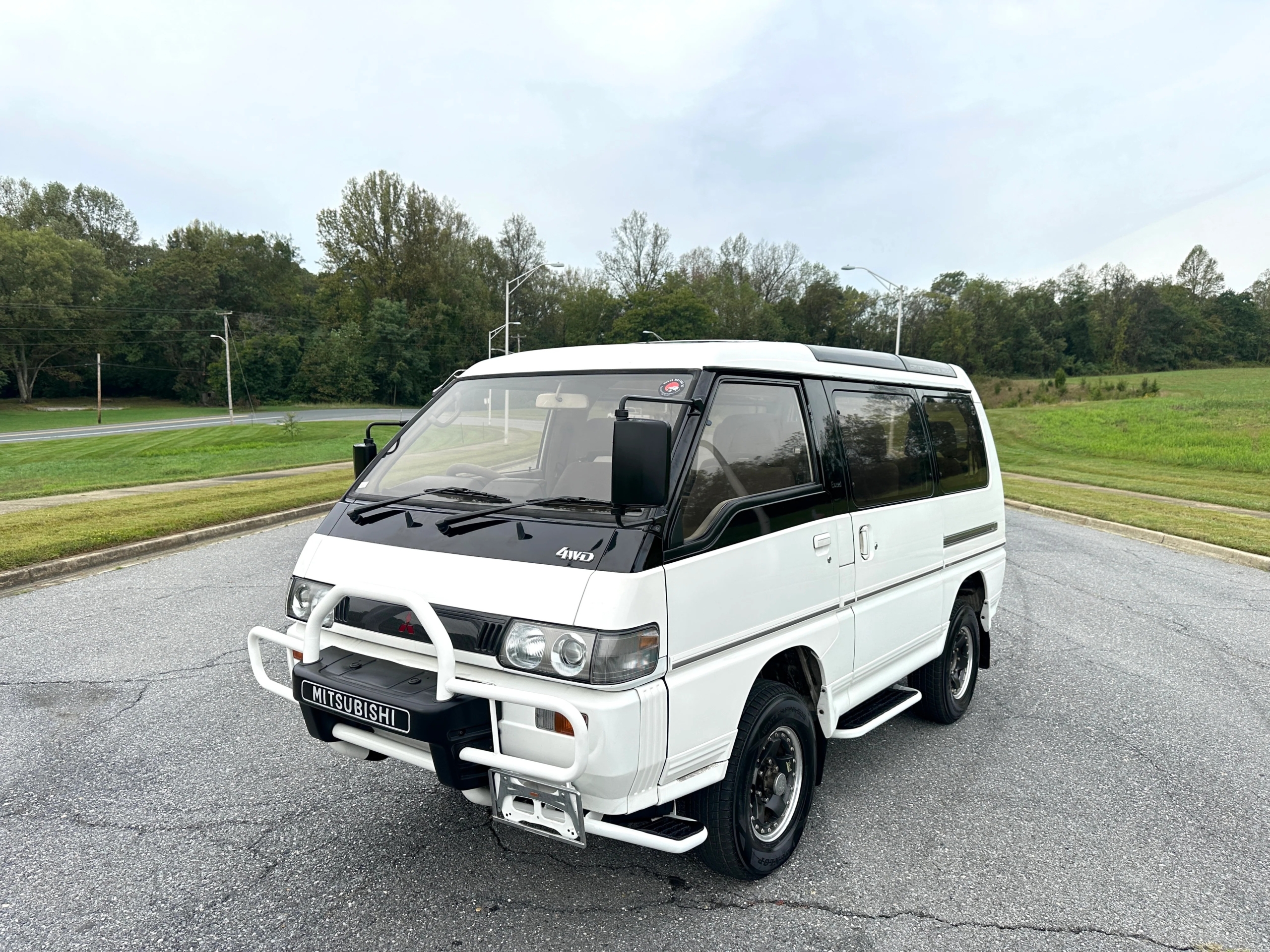 1991 Mitsubishi Delica Star Wagon Super Exceed