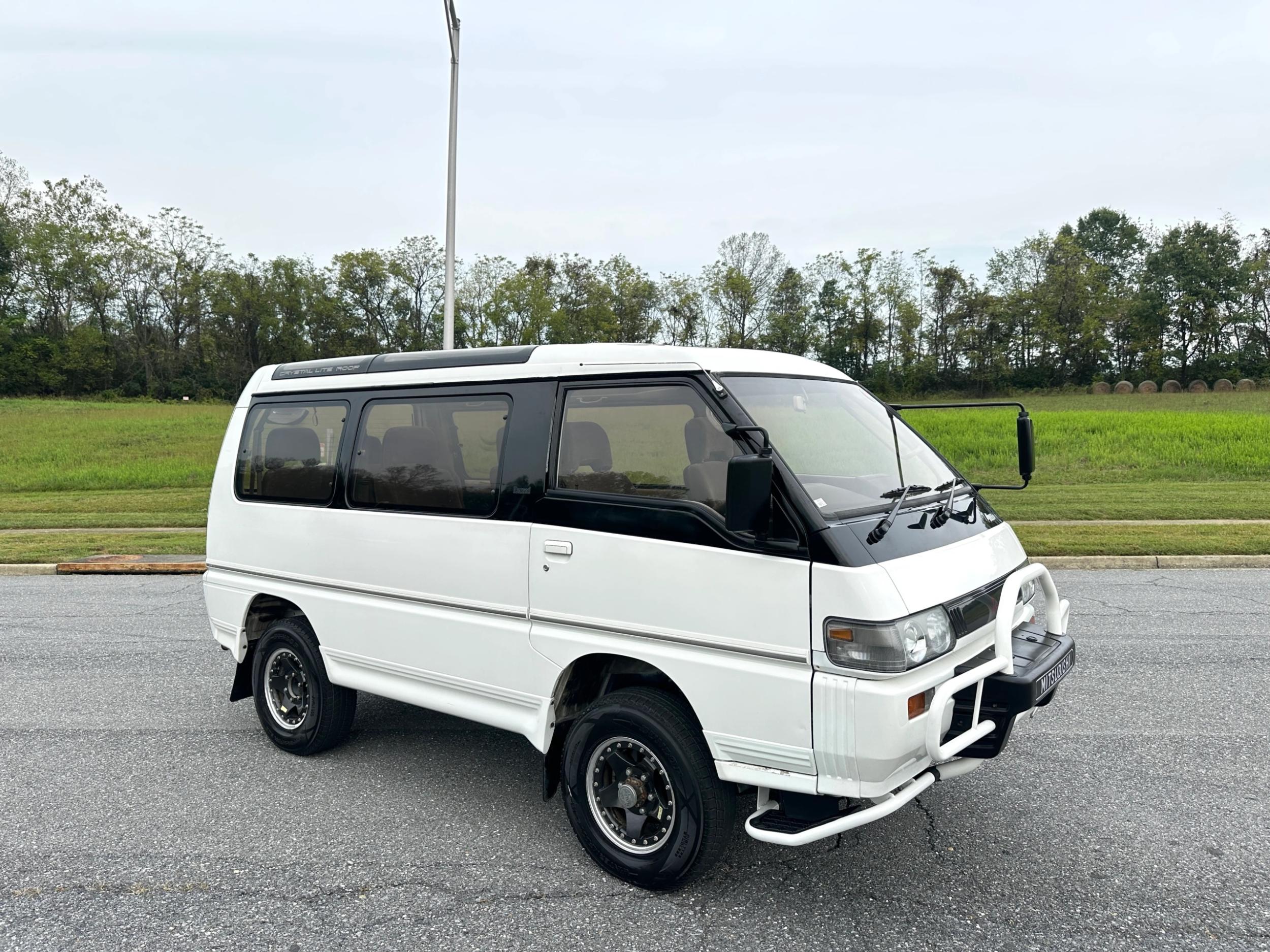 1991 Mitsubishi Delica Star Wagon Super Exceed
