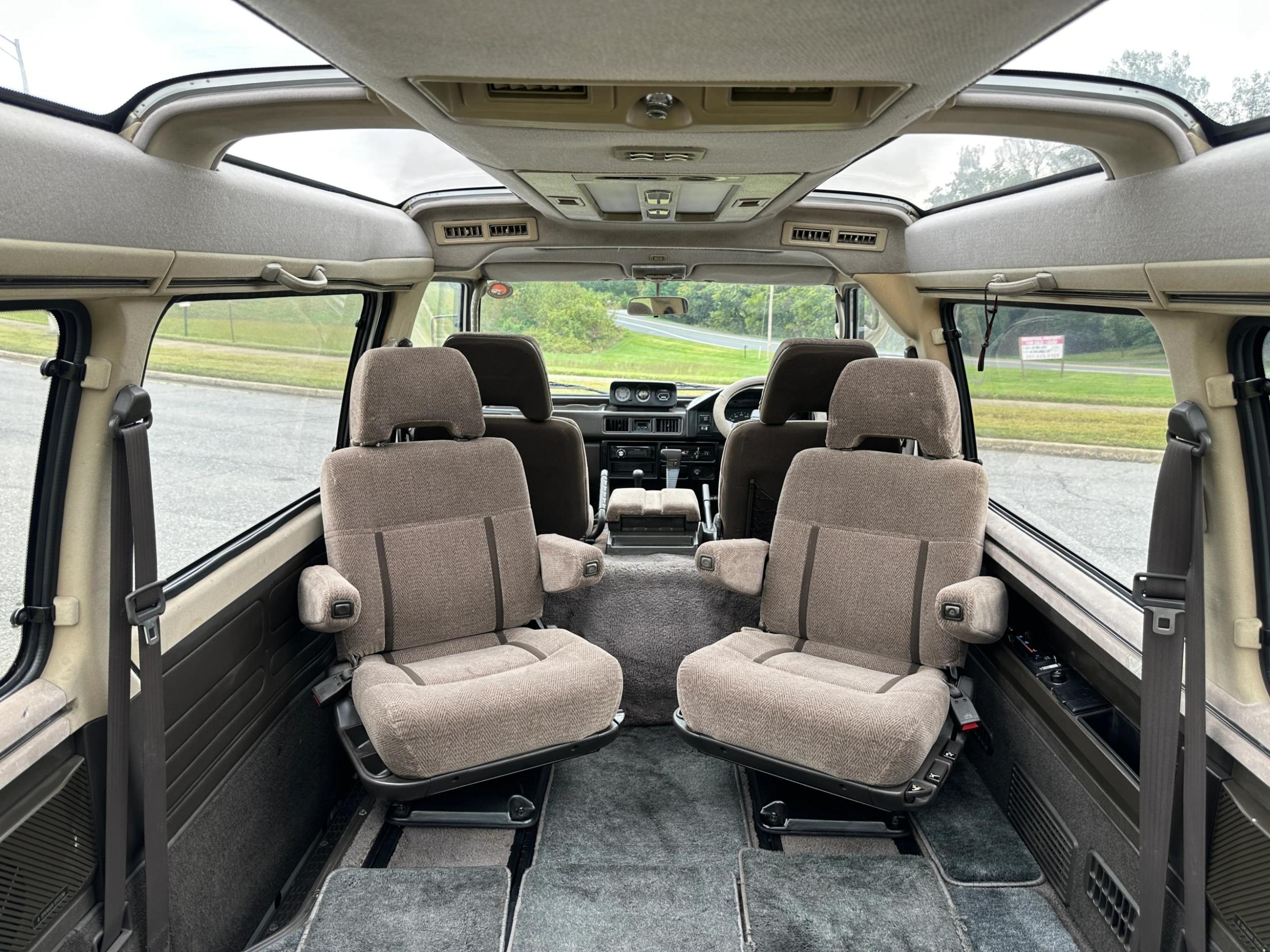 1991 Mitsubishi Delica Star Wagon Super Exceed