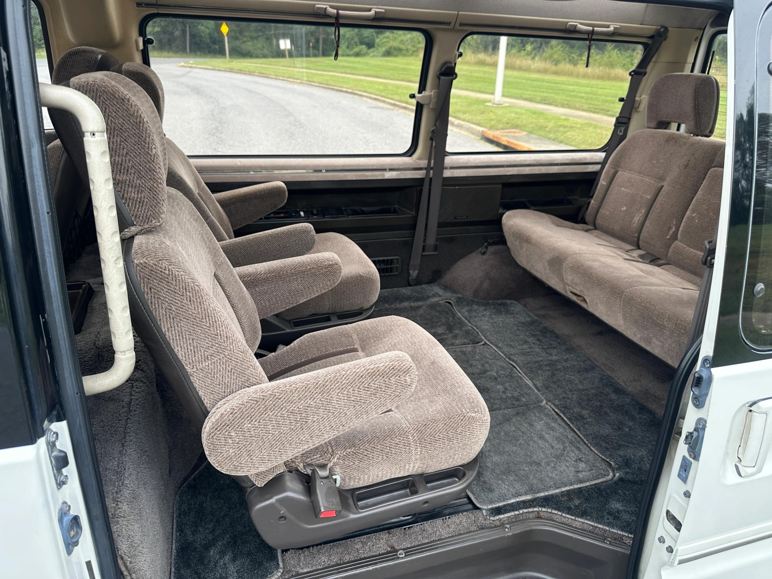 1991 Mitsubishi Delica Star Wagon Super Exceed