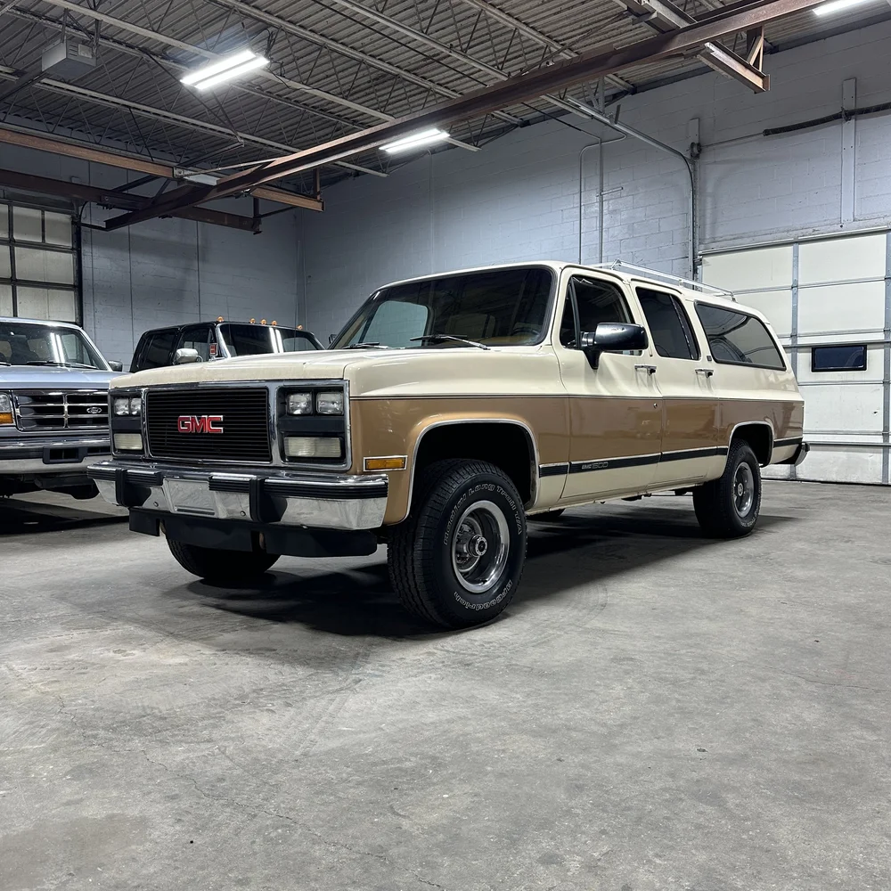  GMC Suburban (GMC)