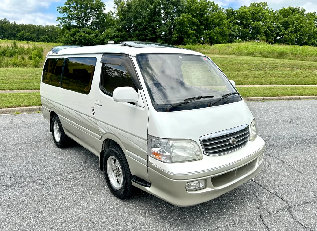  Toyota HiAce