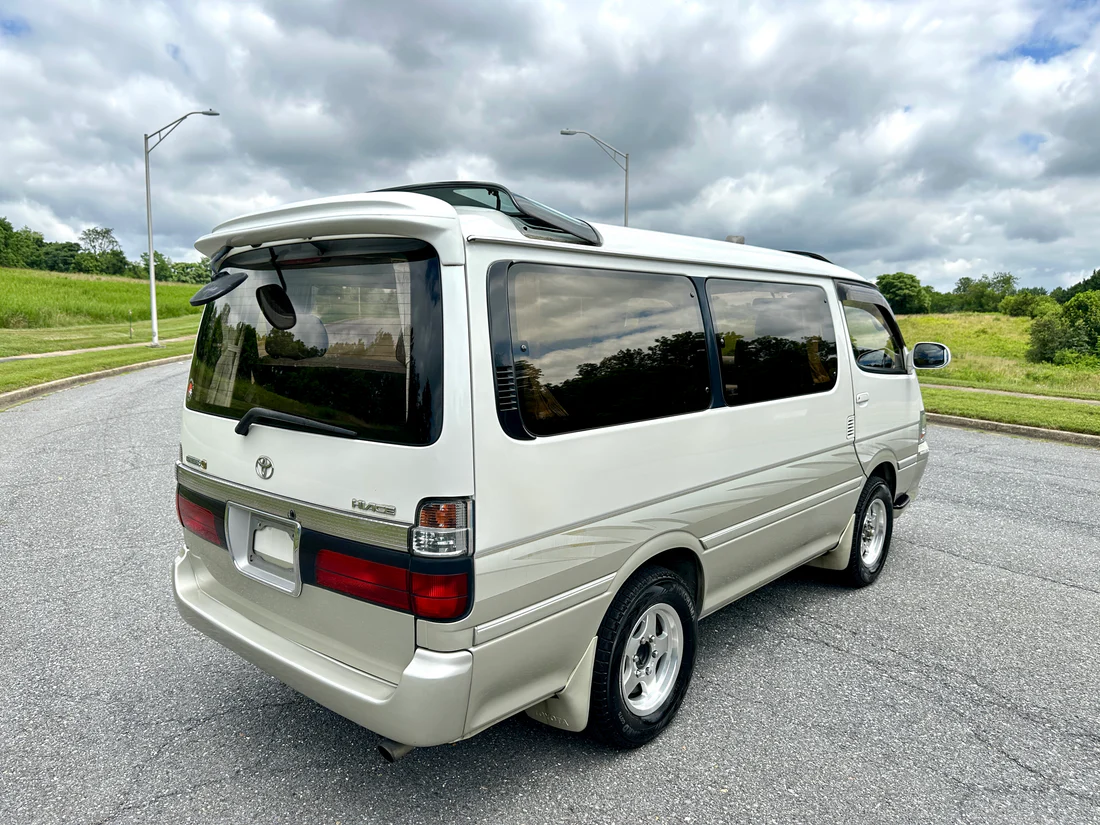 1999 Toyota HiAce Super Custom Living Saloon EX