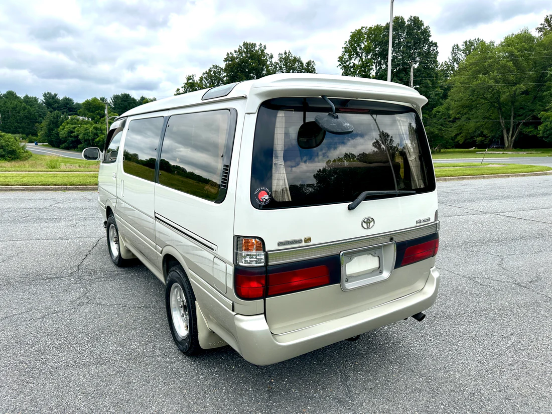 1999 Toyota HiAce Super Custom Living Saloon EX - 4