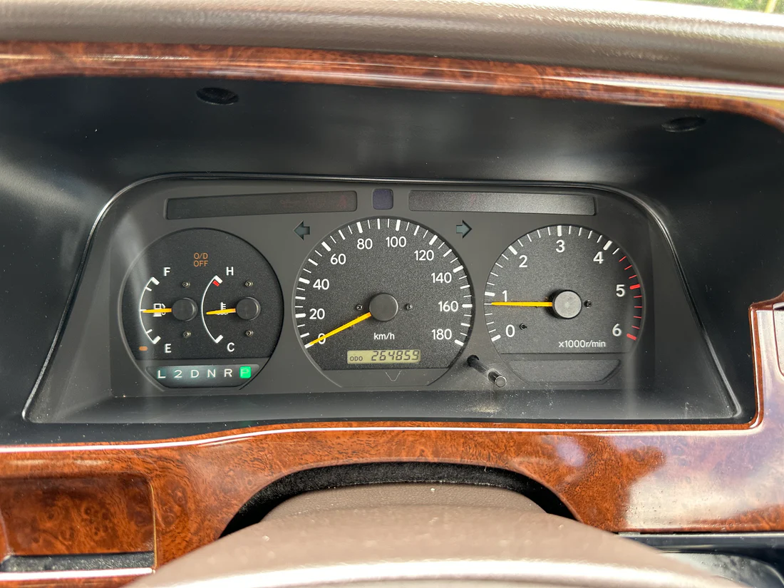 1999 Toyota HiAce Super Custom Living Saloon EX