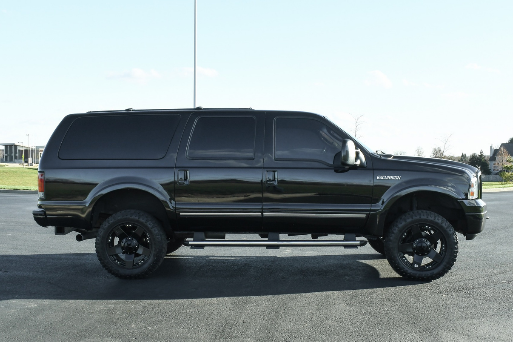 Sold: 2005 Ford Excursion Limited