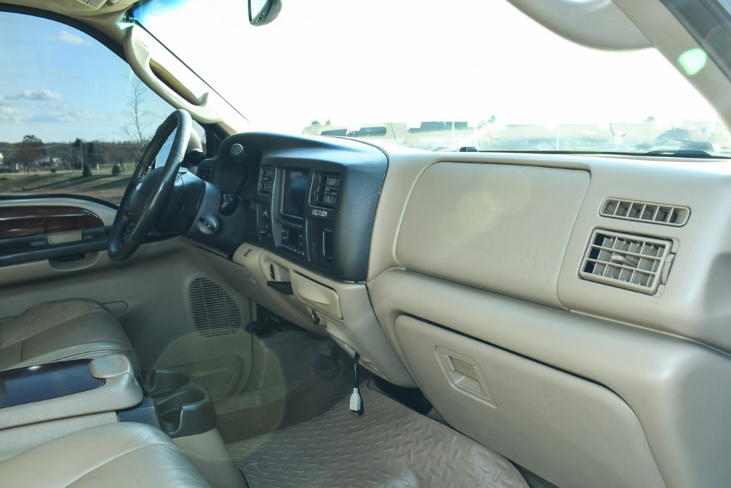 Sold: 2005 Ford Excursion Limited