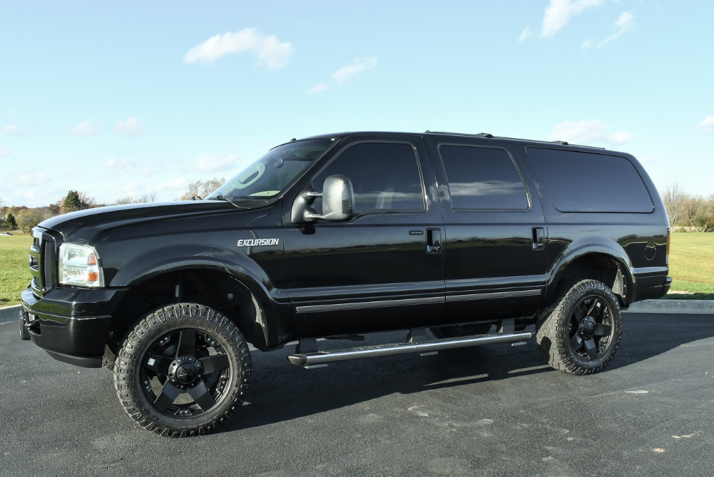 Sold: 2005 Ford Excursion Limited