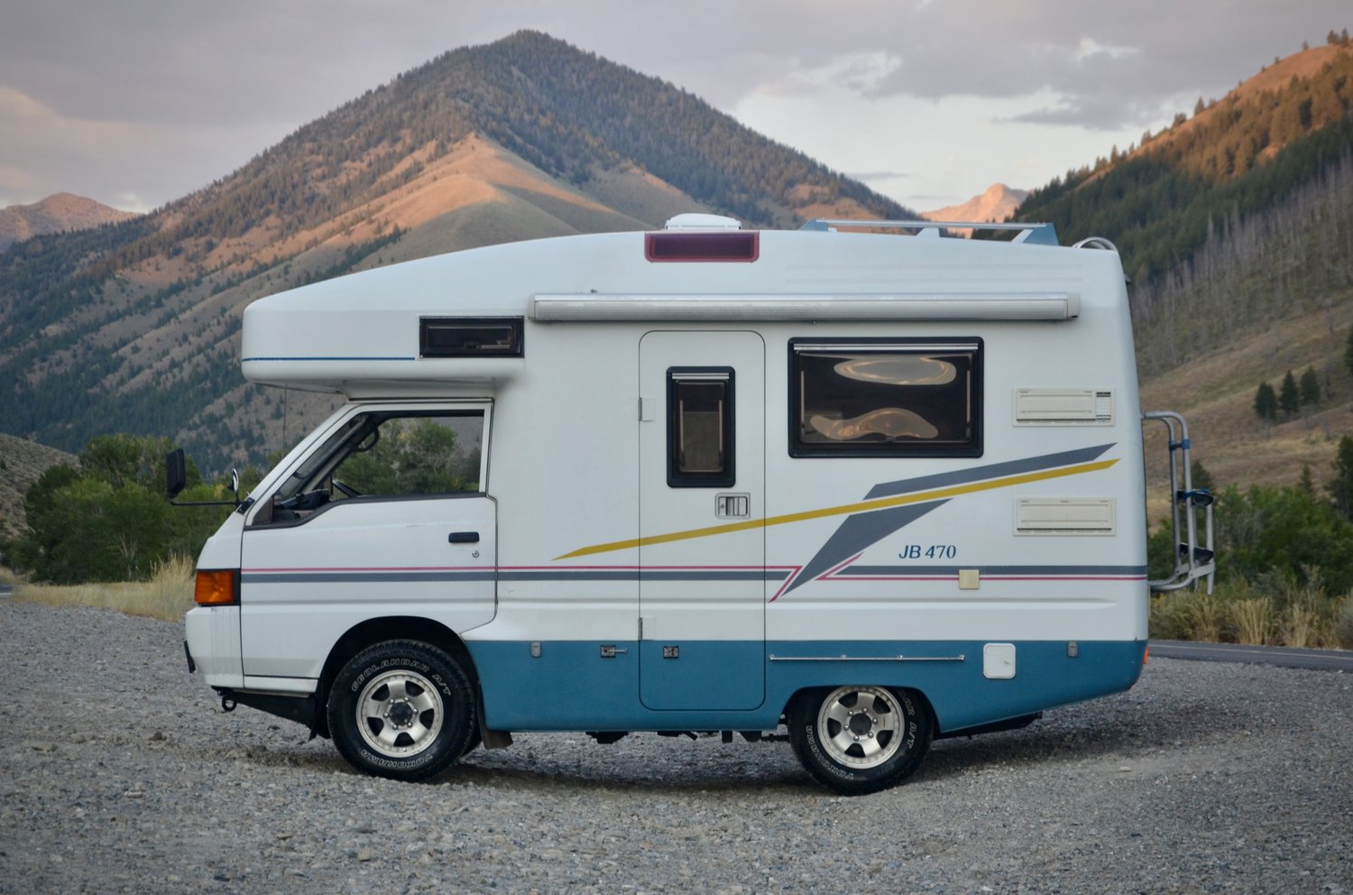 Sold: 1995 Mitsubishi Delica JB470 Camper