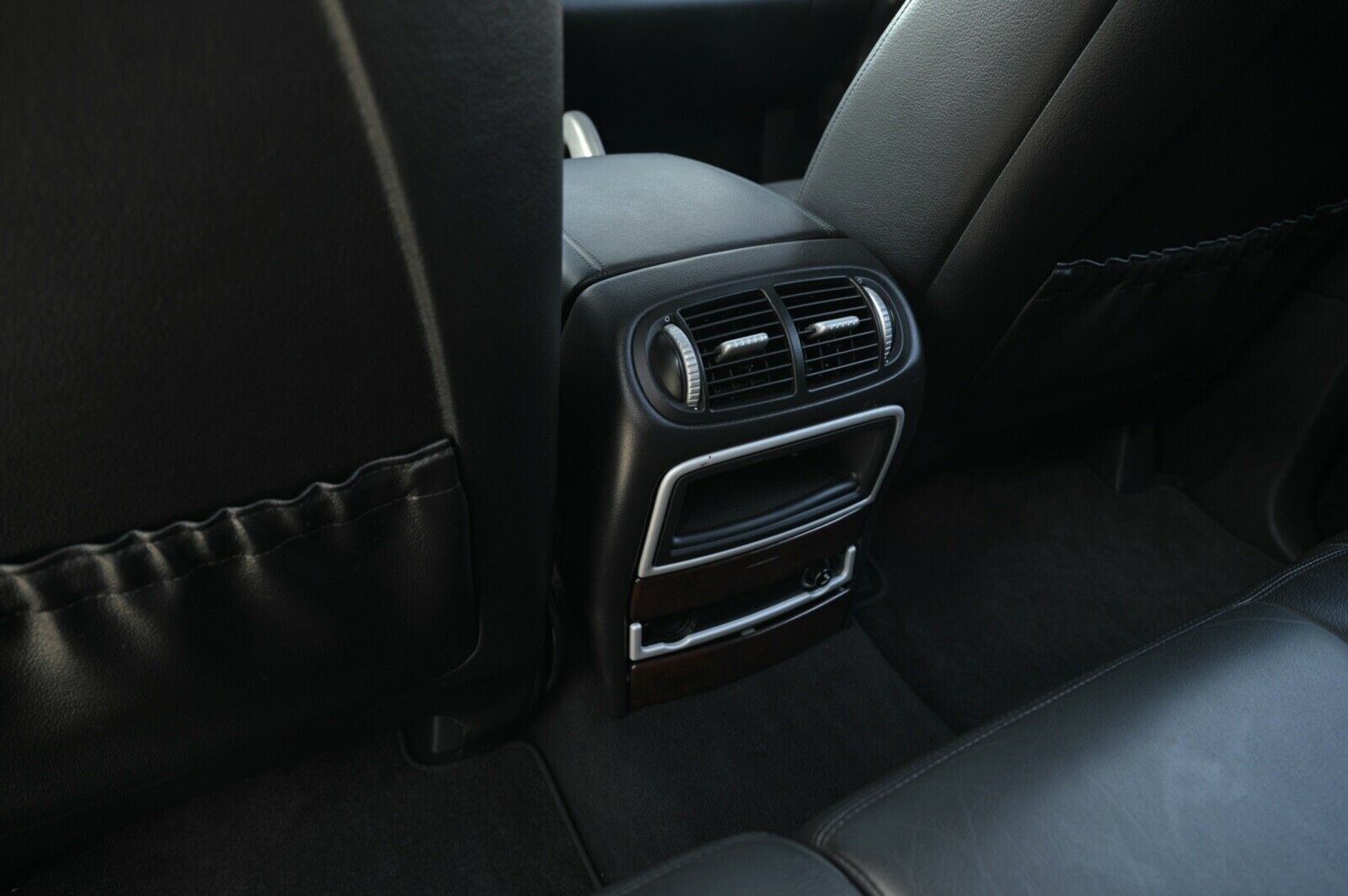 Sold: 2009 Porsche Cayenne S