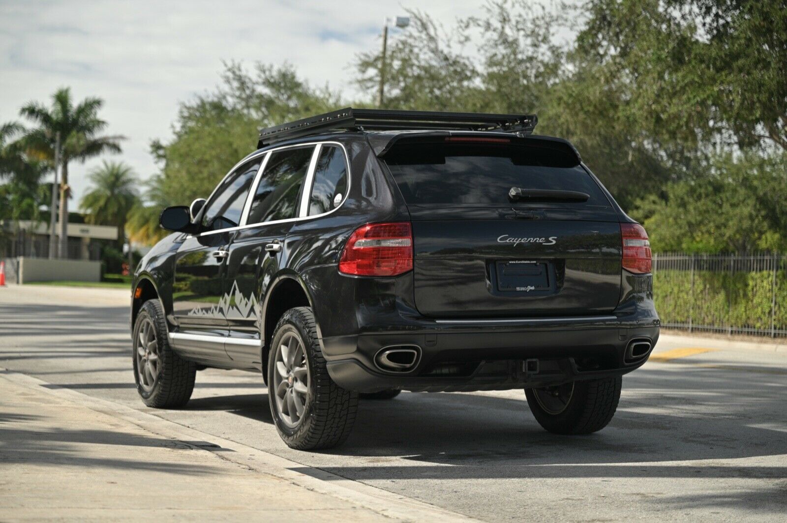 Sold: 2009 Porsche Cayenne S