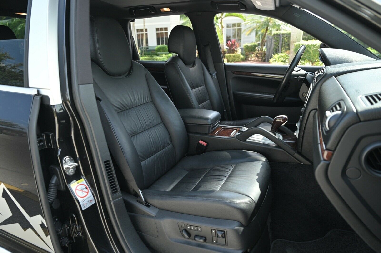 Sold: 2009 Porsche Cayenne S