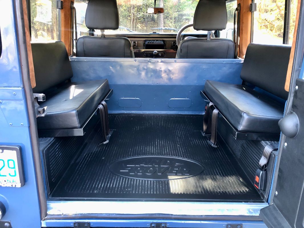 Sold: 1995 Land Rover Defender 90