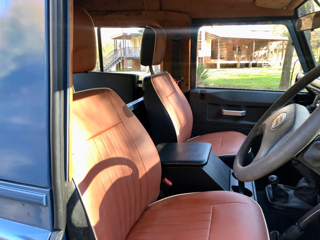 Sold: 1995 Land Rover Defender 90