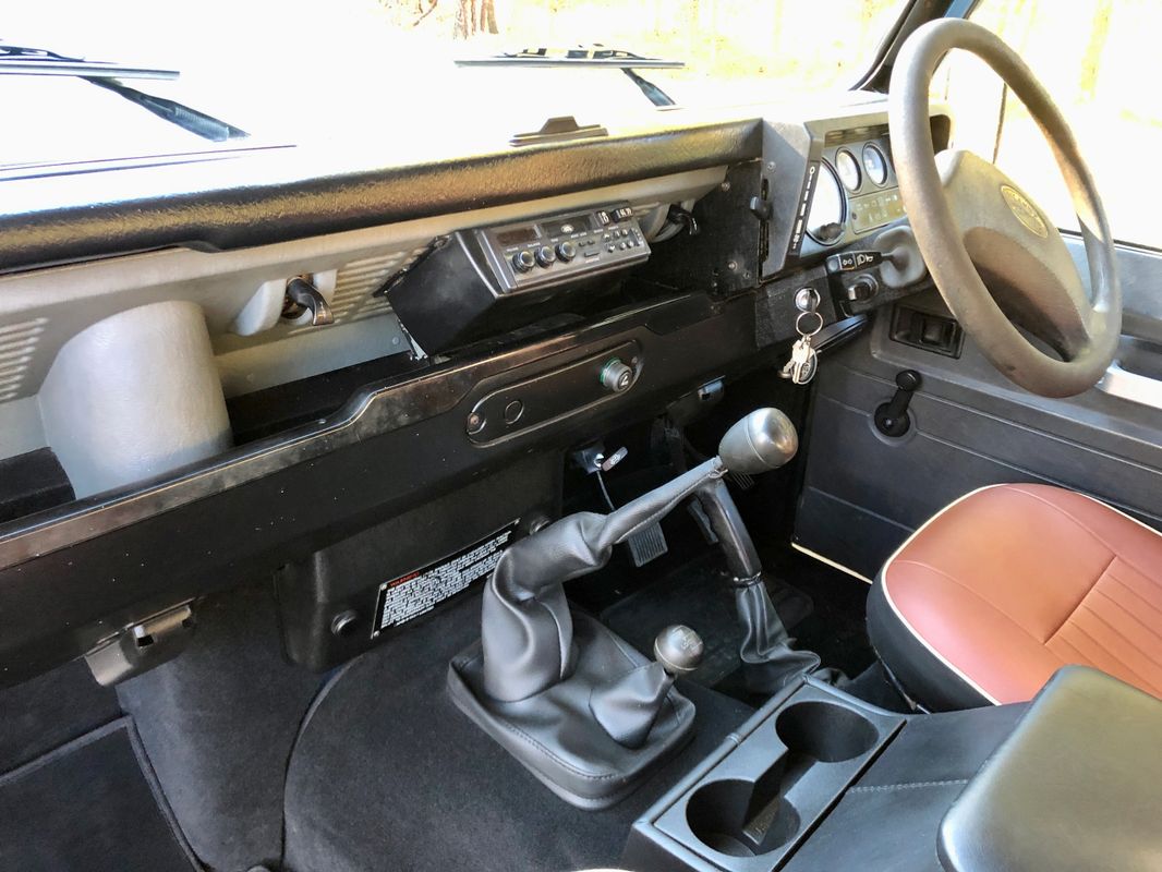 Sold: 1995 Land Rover Defender 90