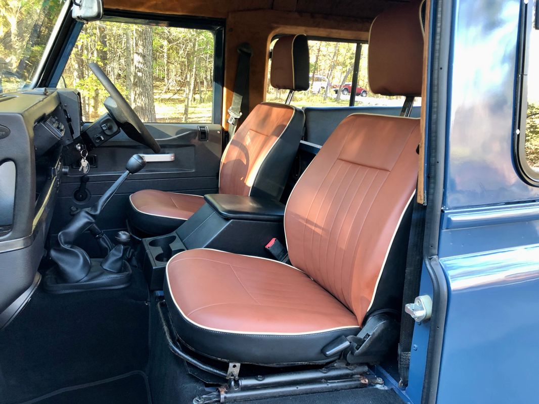 Sold: 1995 Land Rover Defender 90