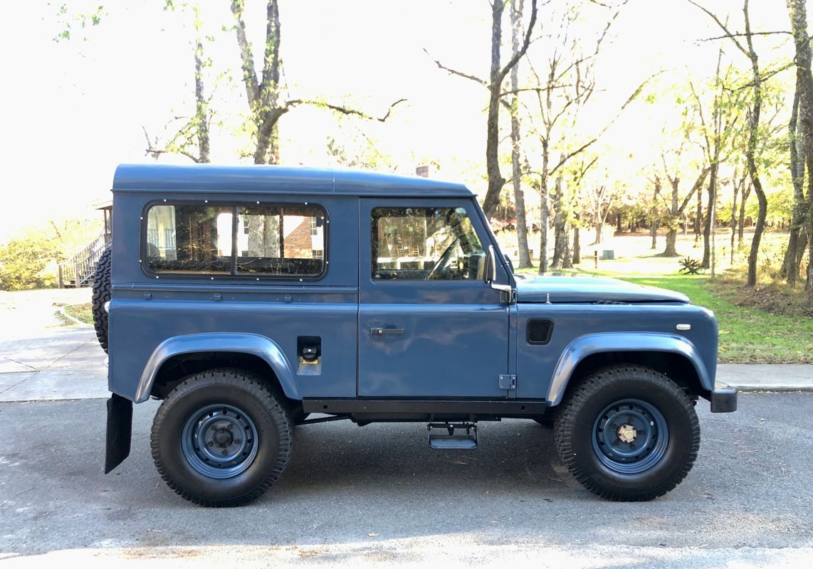 Sold: 1995 Land Rover Defender 90