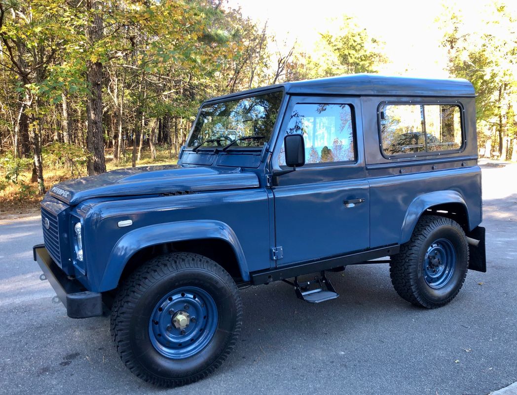 Sold: 1995 Land Rover Defender 90